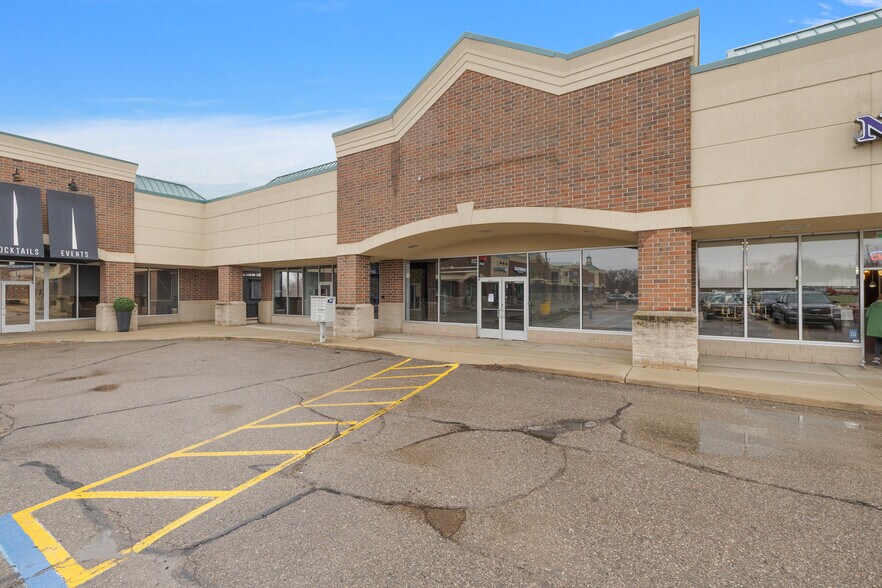 Primary Photo Of 48884-48884 Romeo Plank Rd, Macomb General Retail For Sale
