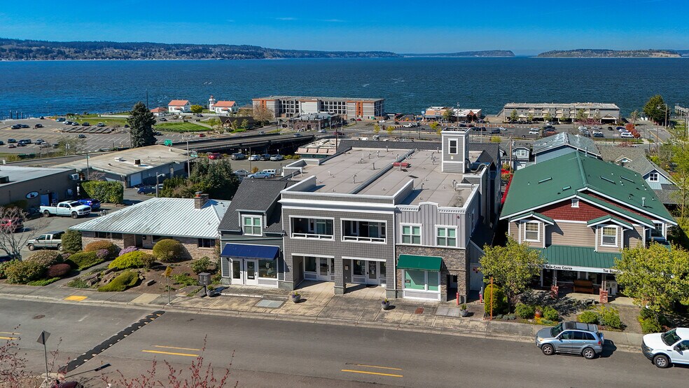 More Photos Of 716 3rd St, Mukilteo Apartments For Sale
