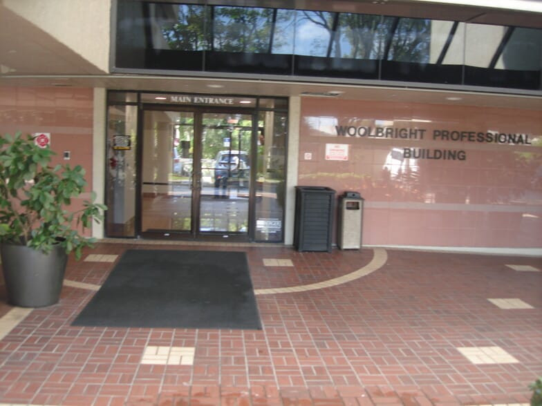 More Photos Of 2240 W Woolbright Rd, Boynton Beach Office For Lease