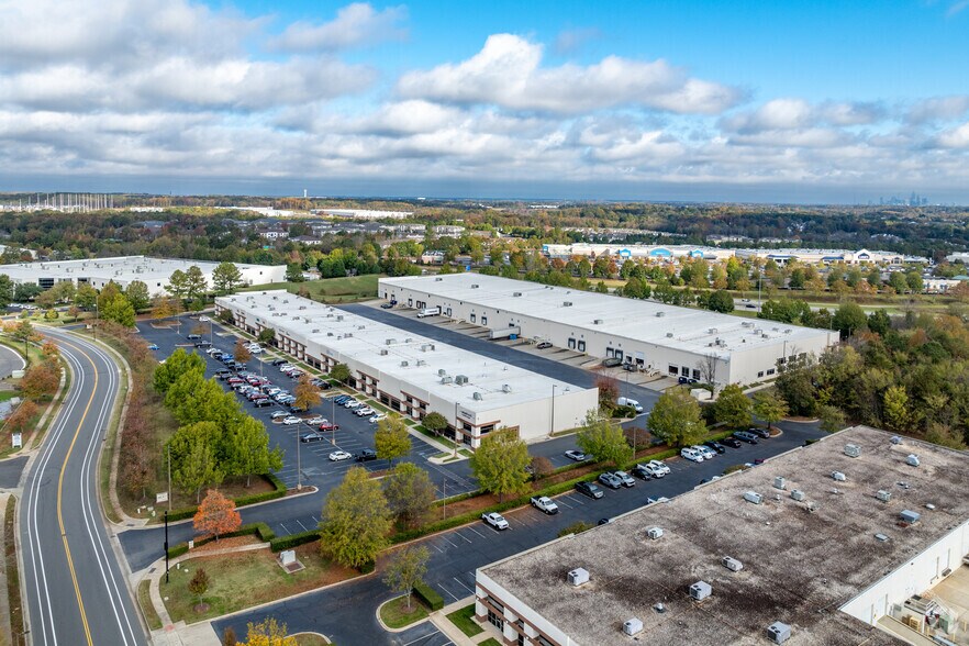 More Photos Of 2520 Whitehall Park Dr, Charlotte Light Manufacturing For Lease