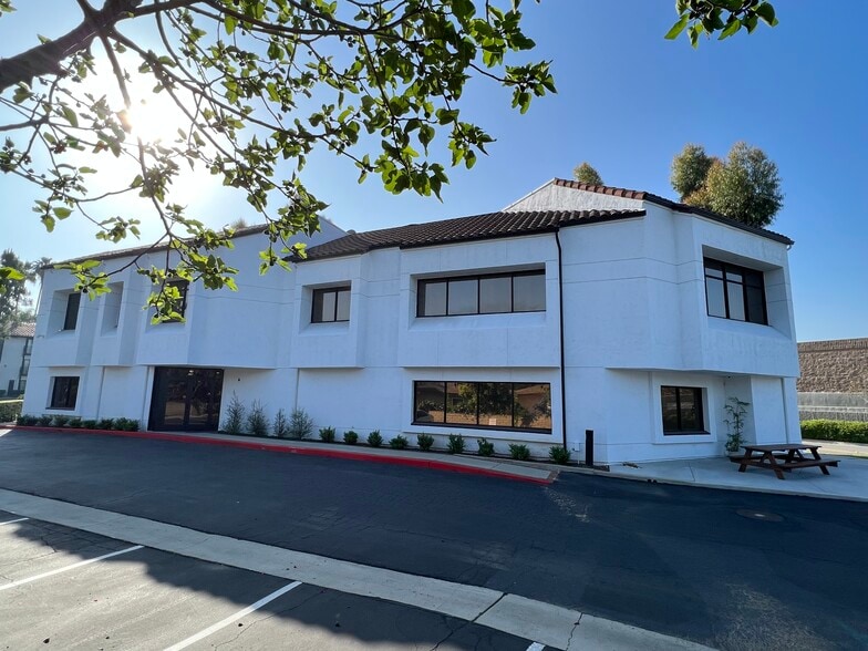 More Photos Of 1175 E Garvey St, Covina Loft Creative Space For Lease