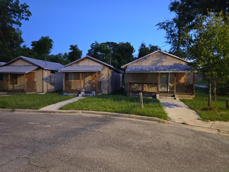 More Photos Of 550 S Patterson St, Valdosta Freestanding For Sale