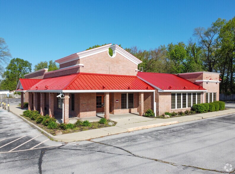 More Photos Of 456 E Elbert St, Indianapolis Restaurant For Lease