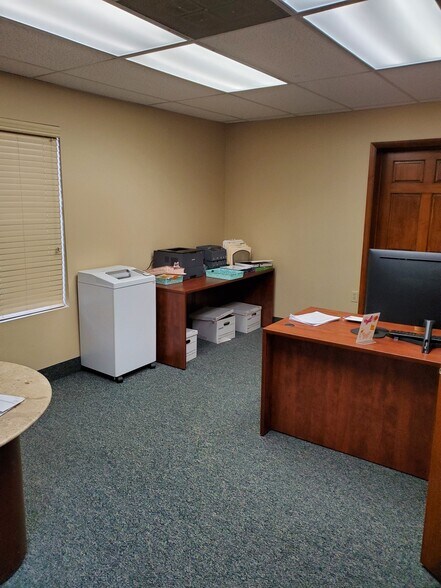 More Photos Of 6327 Molloy Rd, East Syracuse Unknown For Lease