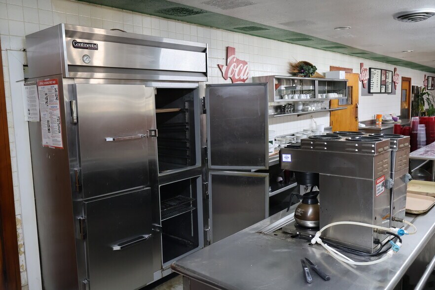 More Photos Of 6525 Lawndale, Houston Unknown For Lease