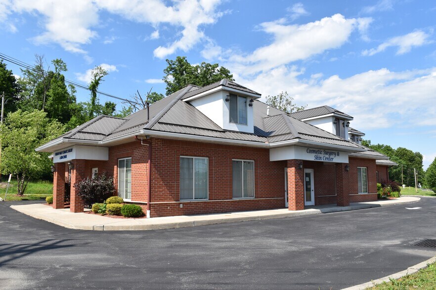 More Photos Of 819 Little Britain Rd, New Windsor Township Medical For Sale