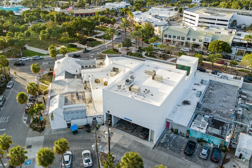 More Photos Of 462 John Ringling Blvd, Sarasota General Retail For Sale