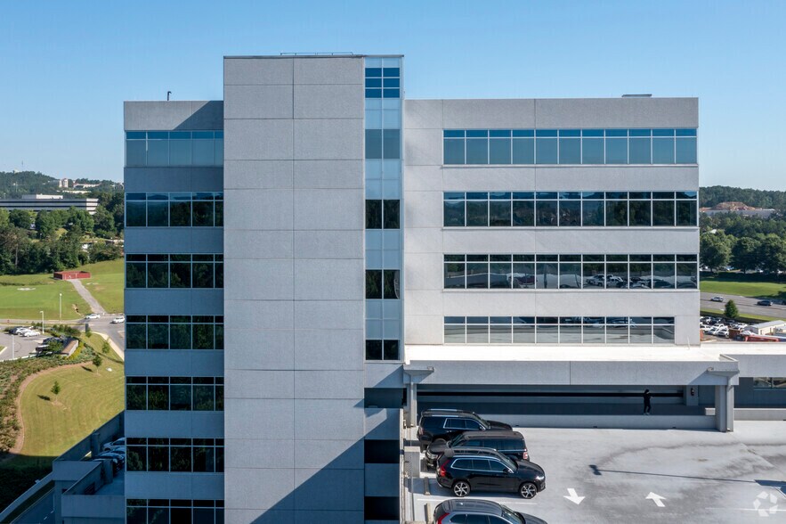 More Photos Of 3686 Grandview Pky, Birmingham Medical For Lease