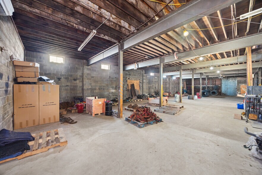 More Photos Of 406 N Union St, Dwight Truck Terminal For Sale