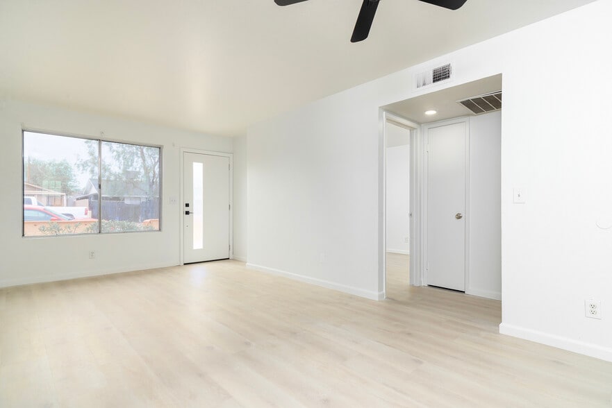 More Photos Of 2444 E Willetta St, Phoenix Apartments For Sale