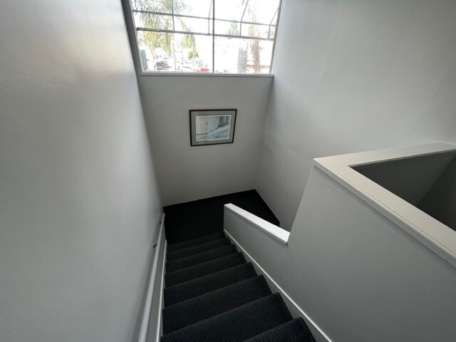 More Photos Of 21822 Sherman Way, Canoga Park Office For Lease