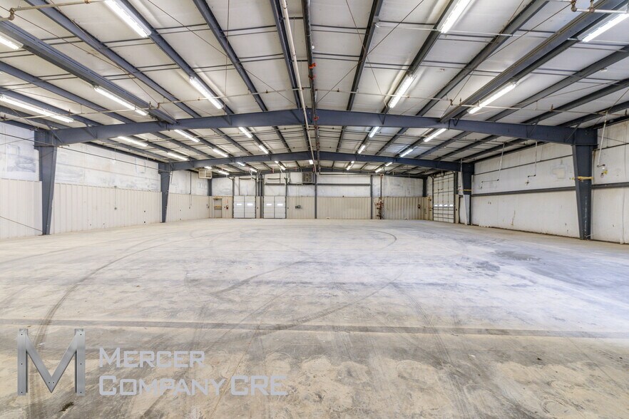 More Photos Of 400 Westland dr, Edmond Manufacturing For Lease