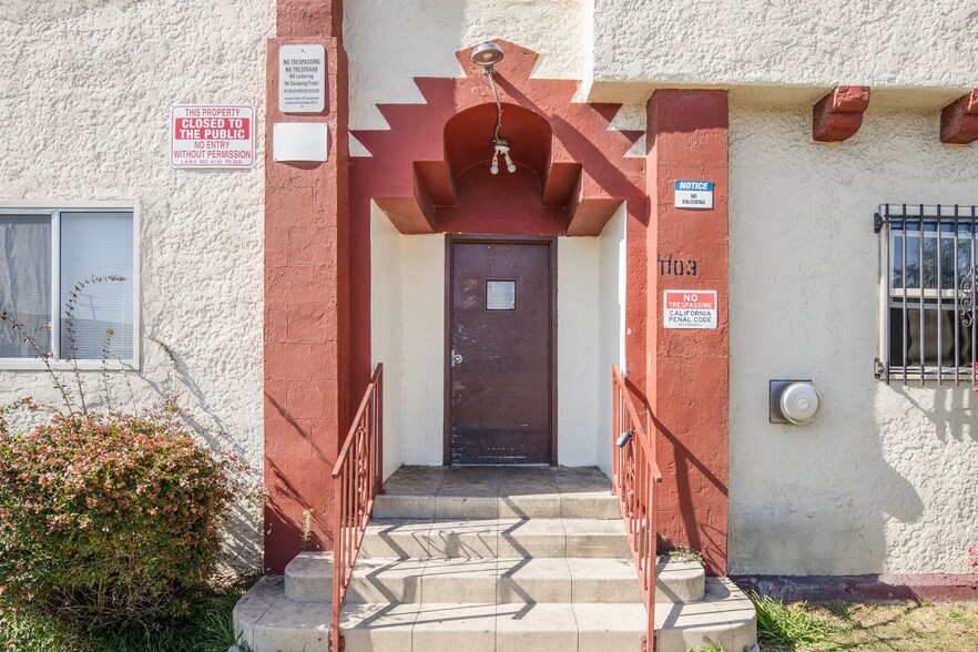 More Photos Of 1103 W 64th St, Los Angeles Apartments For Sale