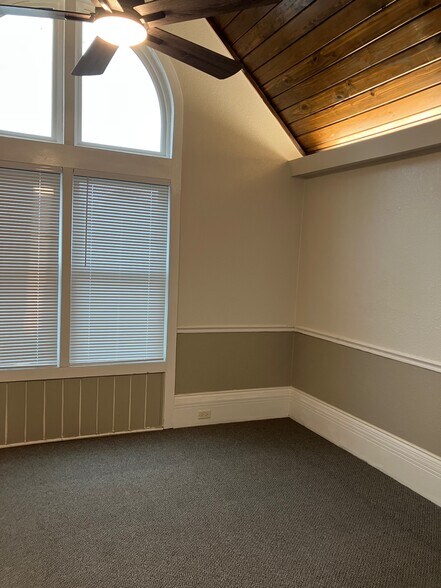 More Photos Of 11920 N Interstate 35, Austin Medical For Lease