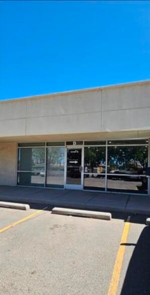 More Photos Of 136 Washington SE, Albuquerque Storefront Retail Office For Sale