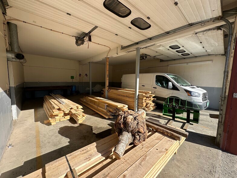 More Photos Of 7392 US-4, Woodstock Police Fire Station For Sale