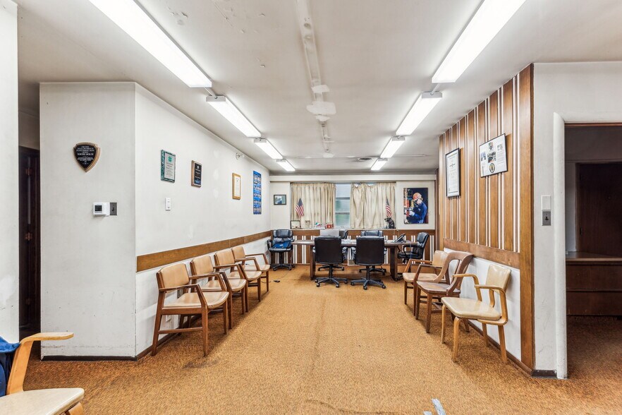 More Photos Of 1453 Edgmont Ave, Chester Office For Sale