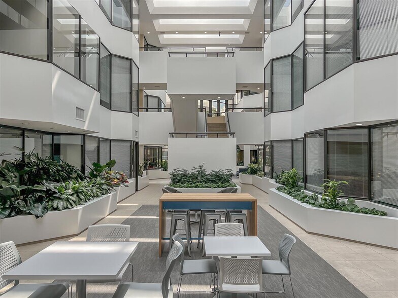 More Photos Of 1155 Dairy Ashford Rd, Houston Office For Lease