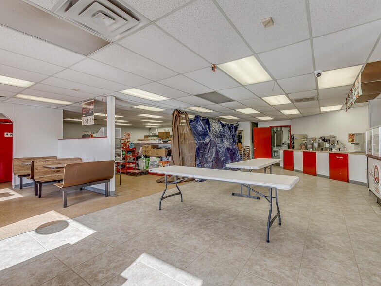 More Photos Of 1221 N 8th Ave, Stroud Convenience Store For Sale