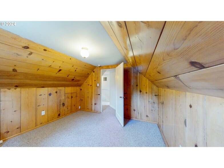 More Photos Of 905 Broadway St, Longview Specialty For Sale