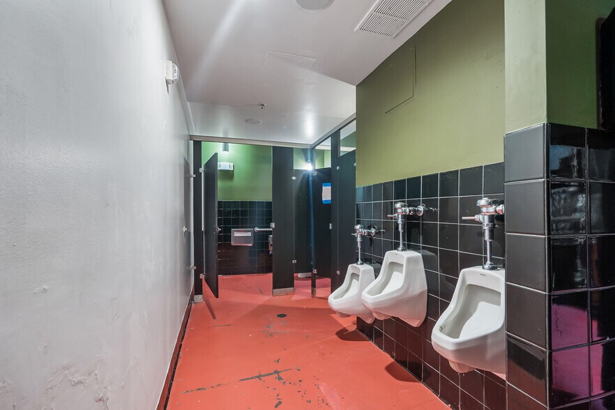 More Photos Of 1326 9th Ave, San Francisco Restaurant For Sale