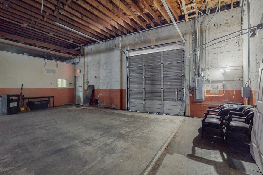 More Photos Of 1823 Commercial St NE, Albuquerque Warehouse For Sale