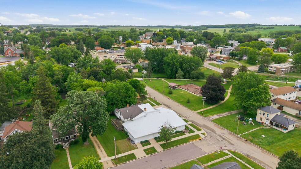 More Photos Of 181 S Main St, Markesan Office Residential For Sale