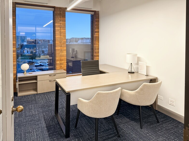 More Photos Of 222 S Prospect Ave, Park Ridge Coworking Space