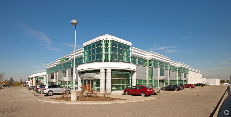 More Photos Of 9133 Leslie St, Richmond Hill Showroom For Lease