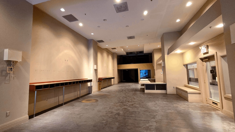 More Photos Of 816 Olive St, Saint Louis General Retail For Lease