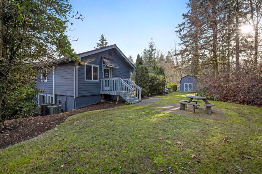 More Photos Of 104 Tremont Ave, Port Orchard Medical For Sale