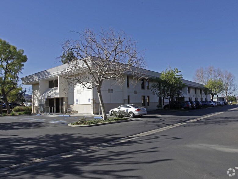 More Photos Of 2045 Royal Ave, Simi Valley Medical For Lease