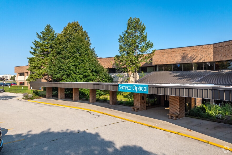 More Photos Of 700 Pilgrim Way, Green Bay Loft Creative Space For Lease