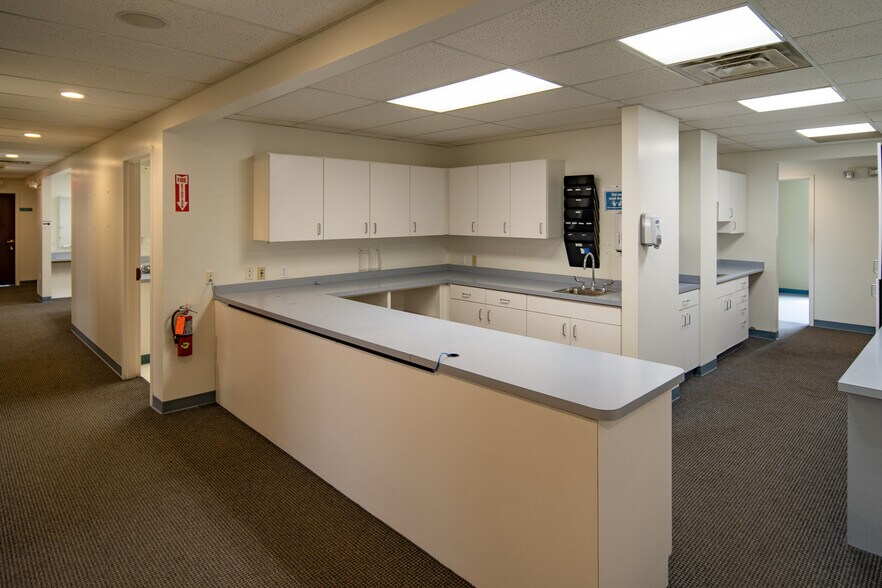 More Photos Of 235 North St, Buffalo Medical For Sale