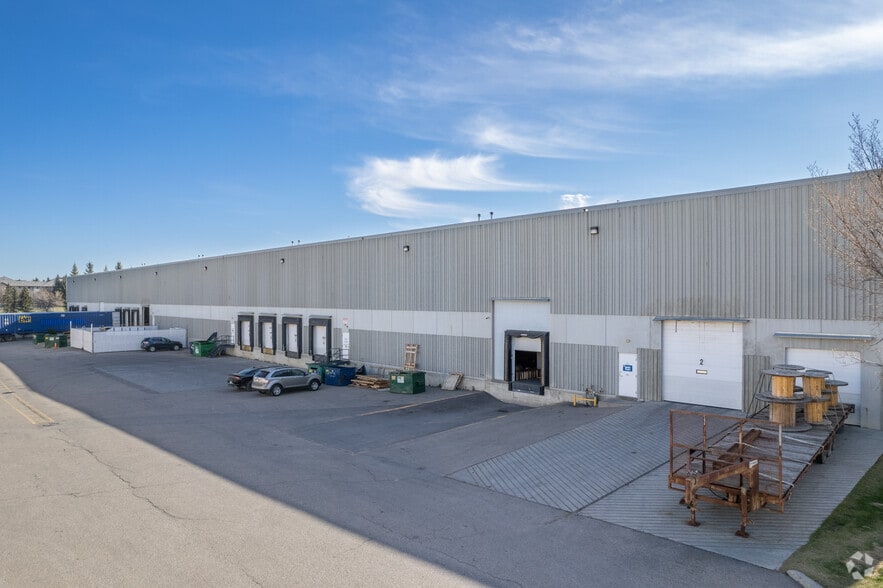 More Photos Of 2634 45th Ave SE, Calgary Warehouse For Lease