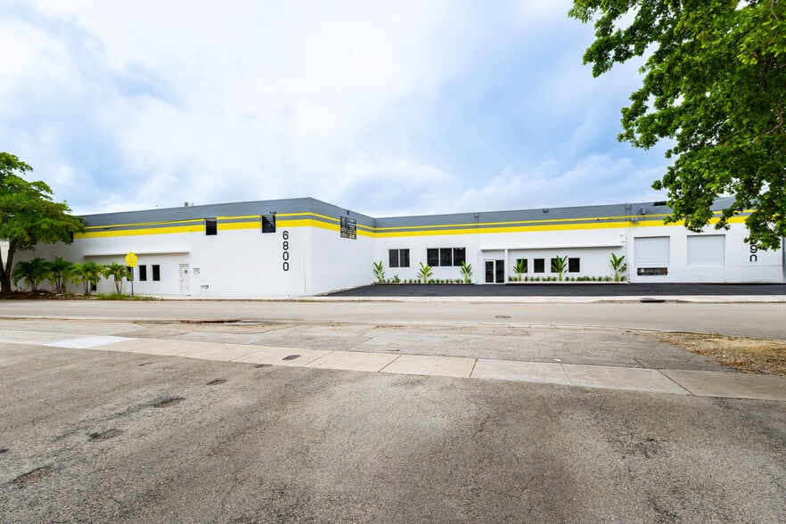 More Photos Of 6800-6890 NE 4th Ct, Miami Light Distribution For Lease