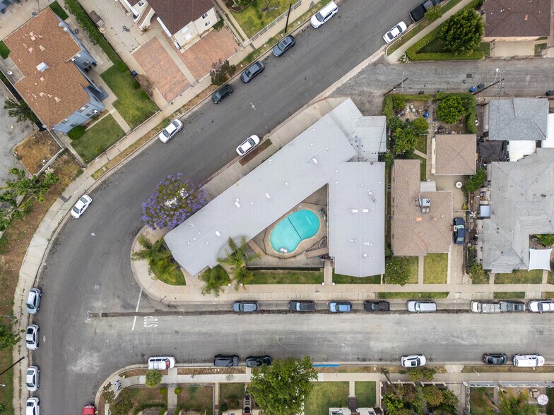 More Photos Of 5245 Via San Delarro St, Los Angeles Apartments For Sale
