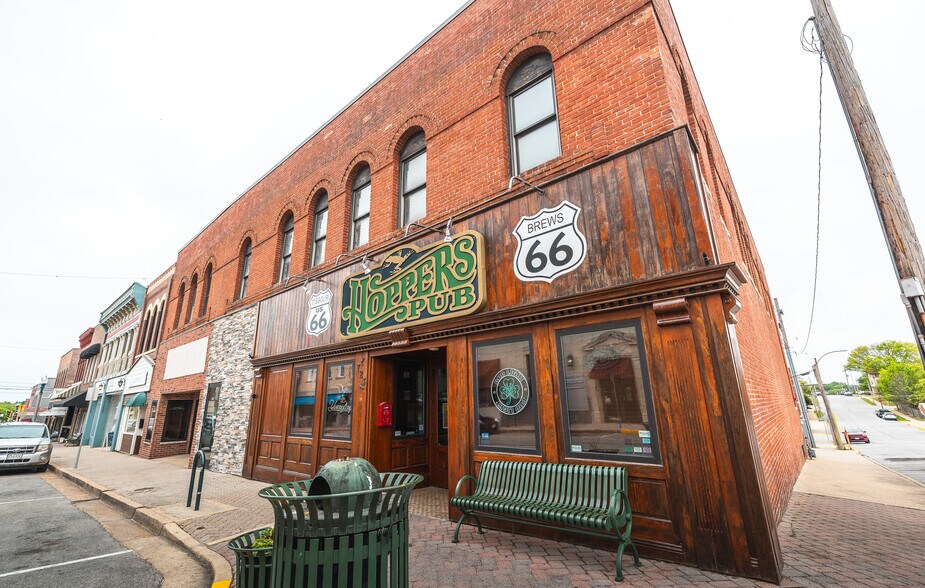 Primary Photo Of 717 N Pine St, Rolla Restaurant For Sale