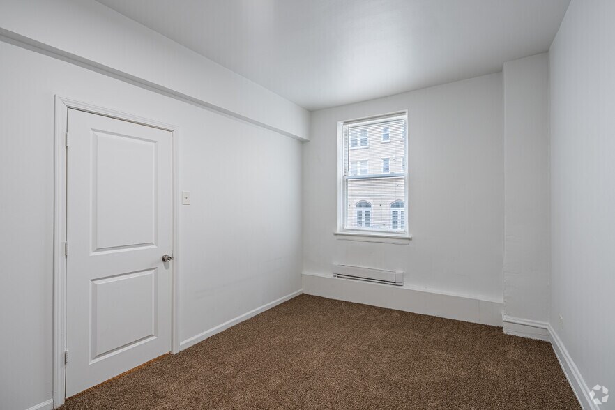 More Photos Of 5501 W Washington Blvd, Chicago Apartments For Sale
