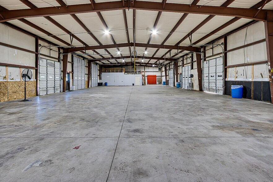 More Photos Of 174 LeWallen Rd, Asheboro Auto Repair For Lease