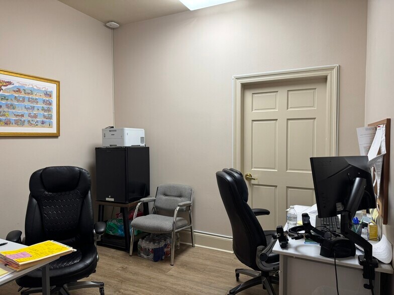 More Photos Of 1120 US-190, Covington Healthcare For Lease