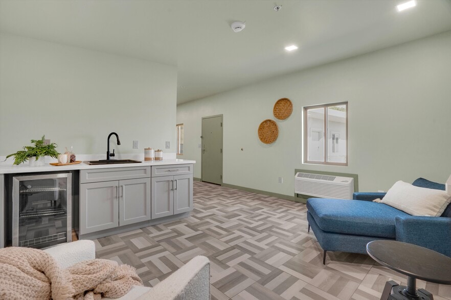 More Photos Of 640 State Highway 12, Rio Vista Hotel For Sale