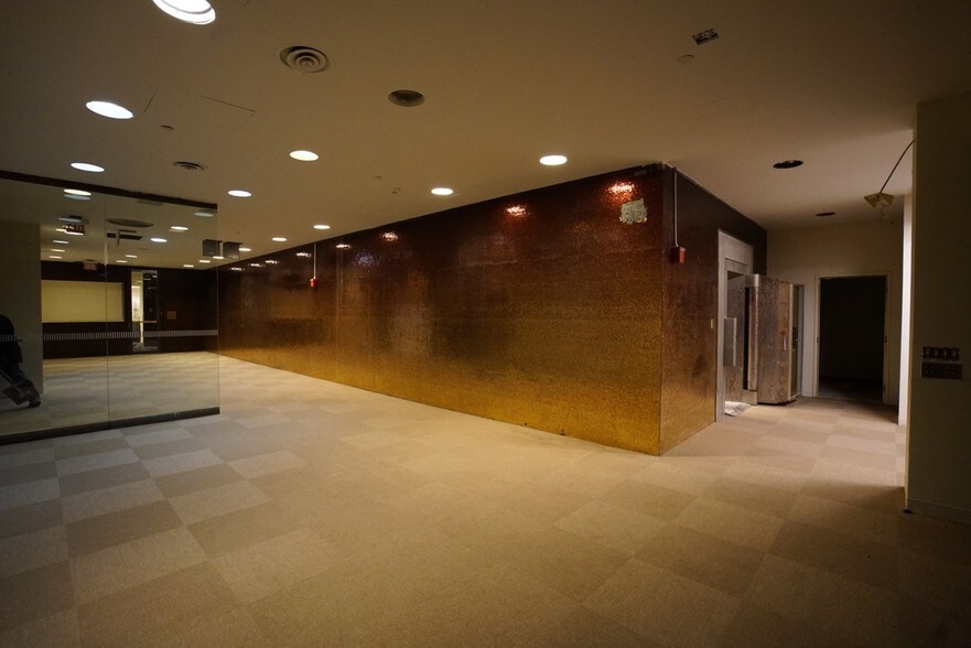 More Photos Of 777 Main St, Hartford Apartments For Lease