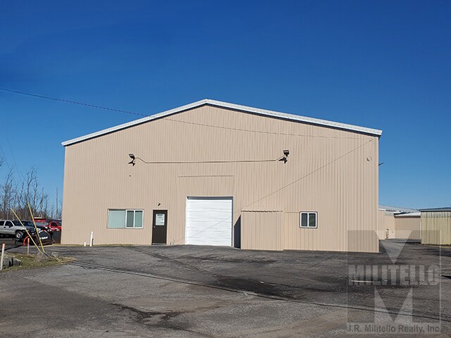 Primary Photo Of 7510-7512 Porter Rd, Niagara Falls Flex For Lease