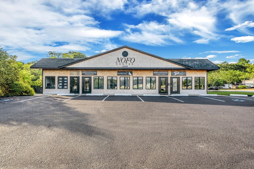 More Photos Of 10200 Main Rd, Mattituck Medical For Lease