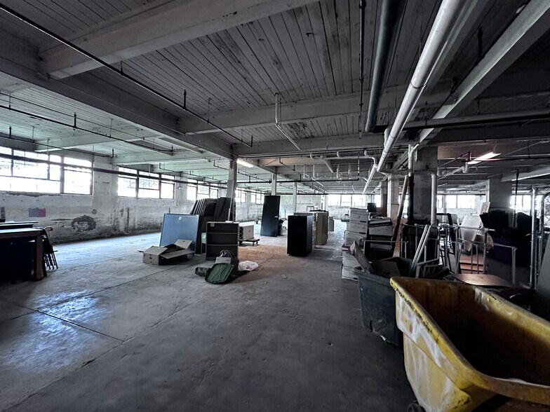 More Photos Of 165 S Main St, Cortland Warehouse For Lease
