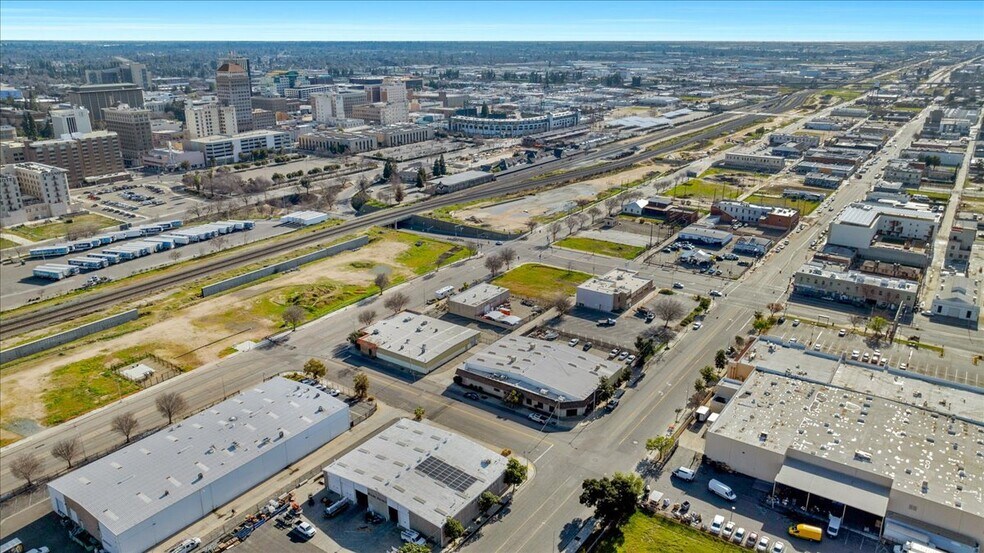 More Photos Of 1257 G St, Fresno Light Distribution For Sale