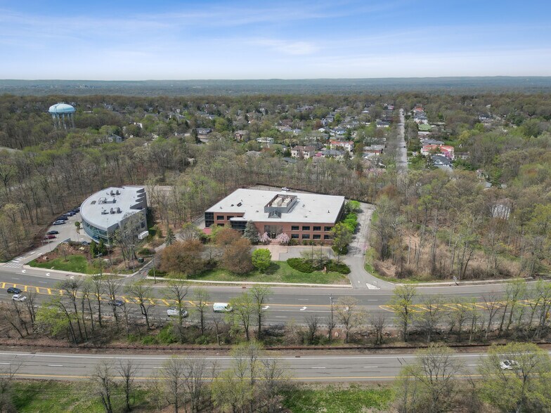 More Photos Of 1000 Sylvan Ave, Englewood Cliffs Office For Sale