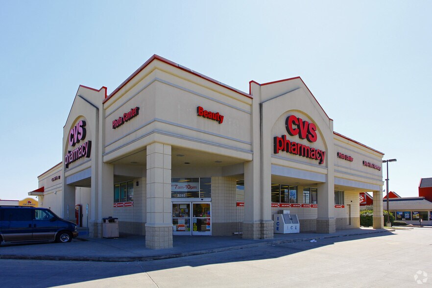 Primary Photo Of 9285 Culebra Rd, San Antonio Drugstore For Lease