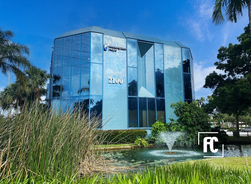 More Photos Of 2100 SE Ocean Blvd, Stuart Medical For Lease
